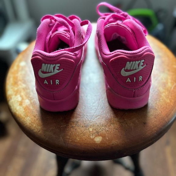 Nike Air Max Hot Pink! - Picture 2 of 3